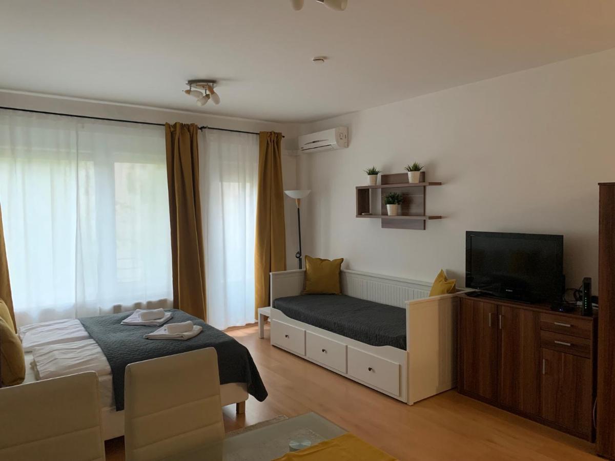 Corvin Fontana Apartment Budapest Ngoại thất bức ảnh