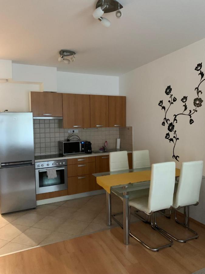Corvin Fontana Apartment Budapest Ngoại thất bức ảnh